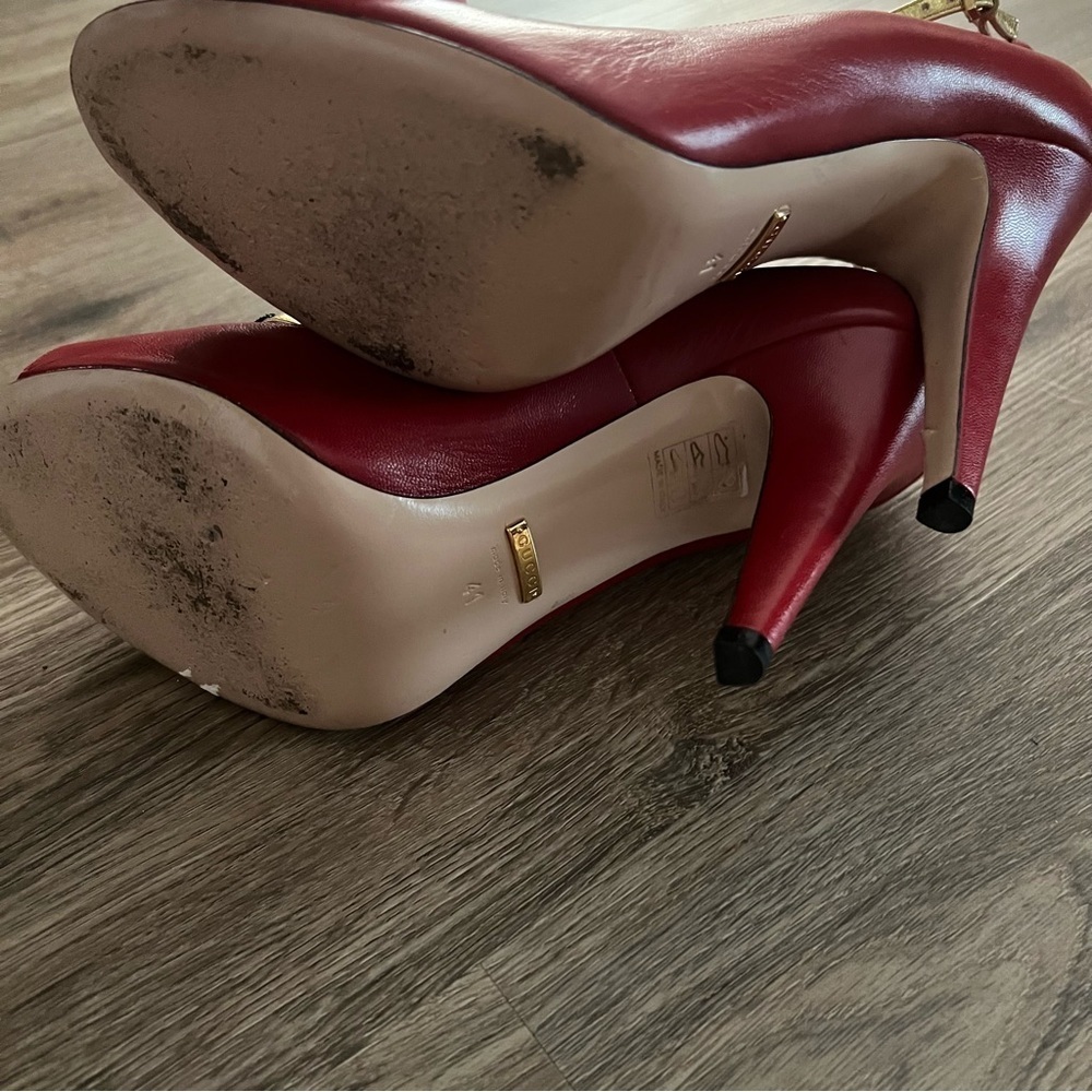 GUCCI X DISNEY Molina Lips Applique Strap Heels in Red Sz 11 US - Picture 10 of 12